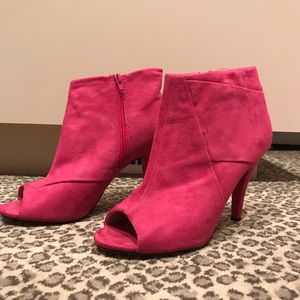 Fuscia Pink Peep Toe Ankle Boots Sz 8.5!